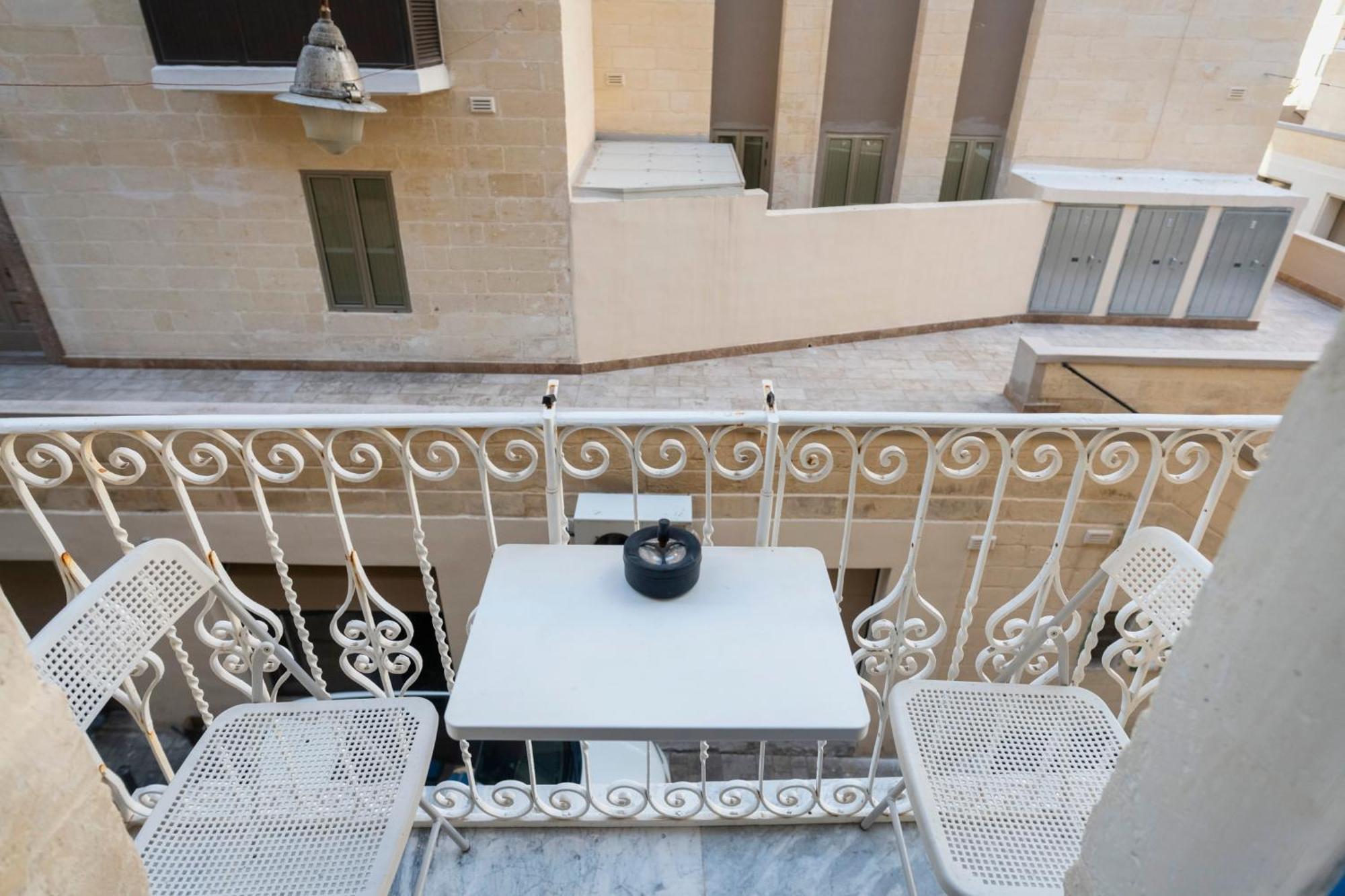 Mandera'S Boutique Suites & Dorms Valletta Exteriör bild